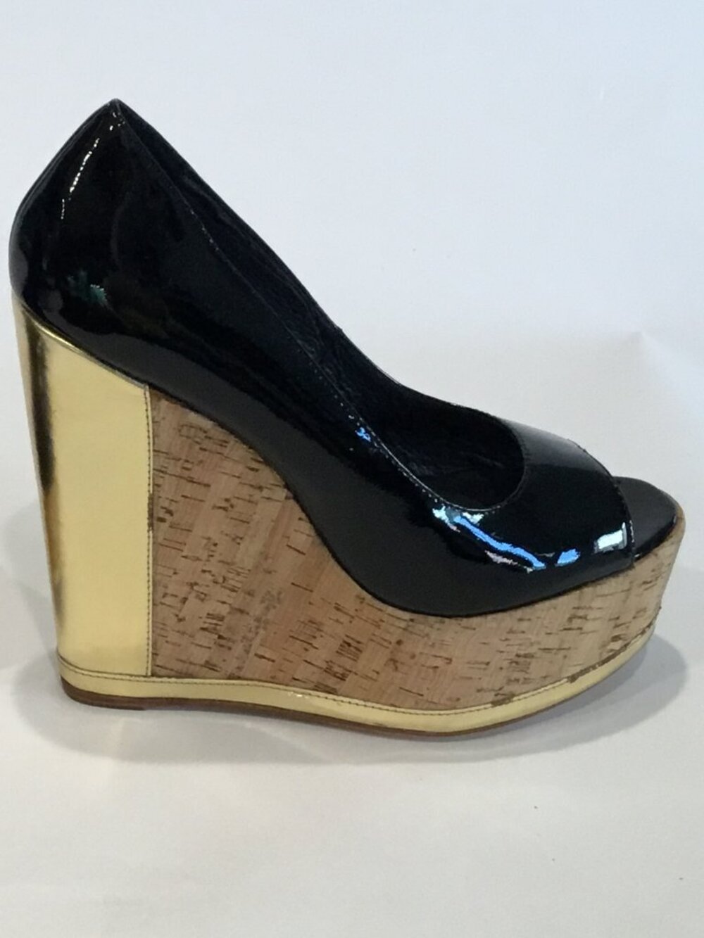 ✨ Dolce Vita Carina Y2K Black Patent & Gold Wedges 10 ✨